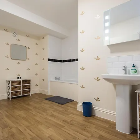 公寓 The Broadmead Jungle - Lovely & Central 3bdr *